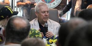 Aziz Yıldırım se&ccedil;ime ramak kala duyurdu! "İkisini de alacağız"