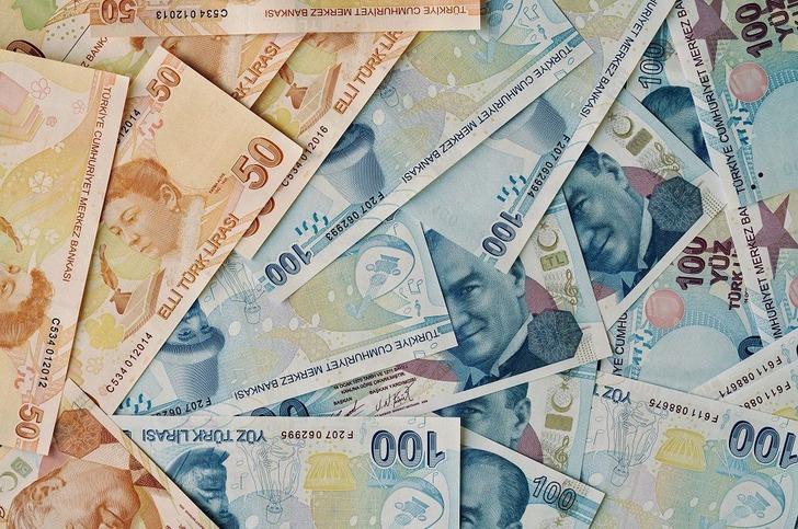 Son soru: Yarın hesabına yanlışlıkla 10 Milyon TL yatsa ilk refleksin ne olurdu?
