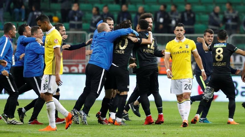 Josef de Souza: Kelime bulmak zor