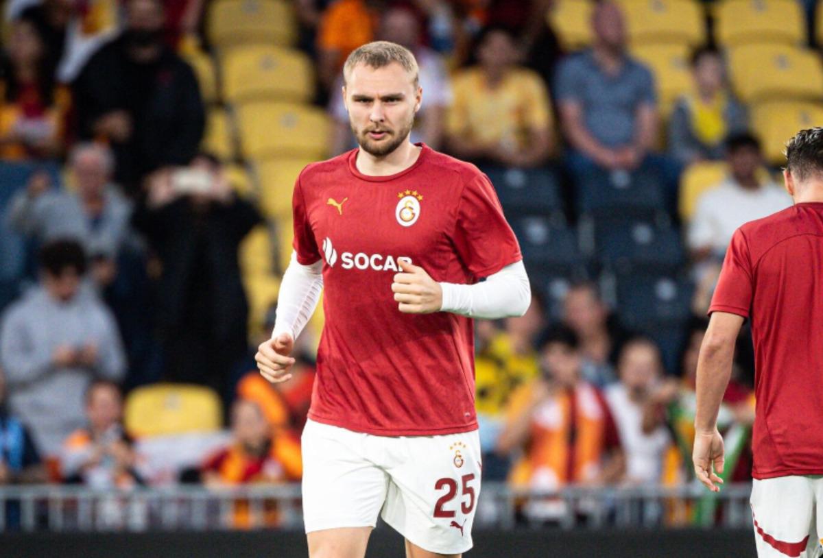 Galatasaray da Okan Buruk biletini kesti, ilk yolcu Victor Nelsson... 2