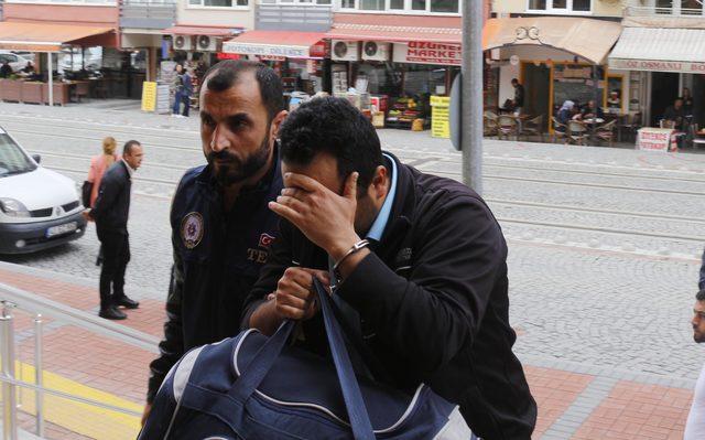 Eski emniyet müdürünü, hafıza kartı ele verdi