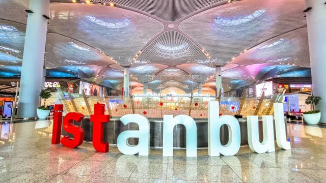 İstanbul Havalimanı’ndaki baklava fiyatı sosyal medyada gündem oldu