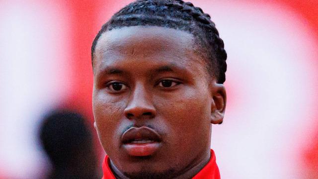 Trabzonspor'da beklenen an! Sidny Cabral imzayı atmak için İstanbul'a geldi