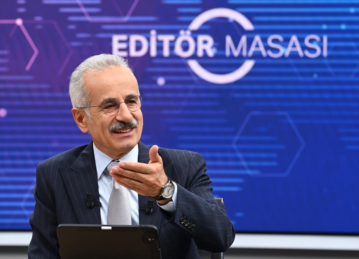 S&uuml;per hızlı demir yoluna paralel otoyol  80 dakikada Ankara dan İstanbul  2