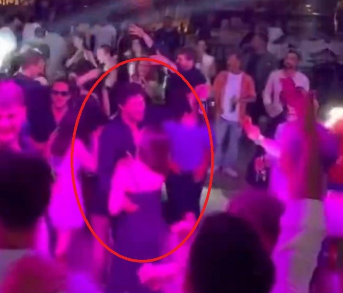 Taşacak Bu Deniz setinde aşk &ccedil;ıktı! Zeynep Atılgan ve  Ali &Ouml;ner in samimi g&ouml;r&uuml;nt&uuml;leri sosyal medyayı salladı 1