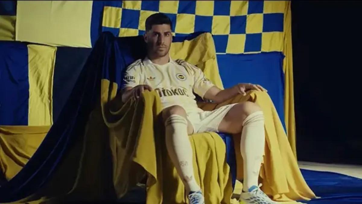 Fenerbah&ccedil;e'nin 120.yıla &ouml;zel formaları tanıtıldı!