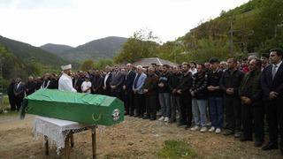 Gümüşhane’de öldürülen genç kadın son yolculuğuna uğurlandı