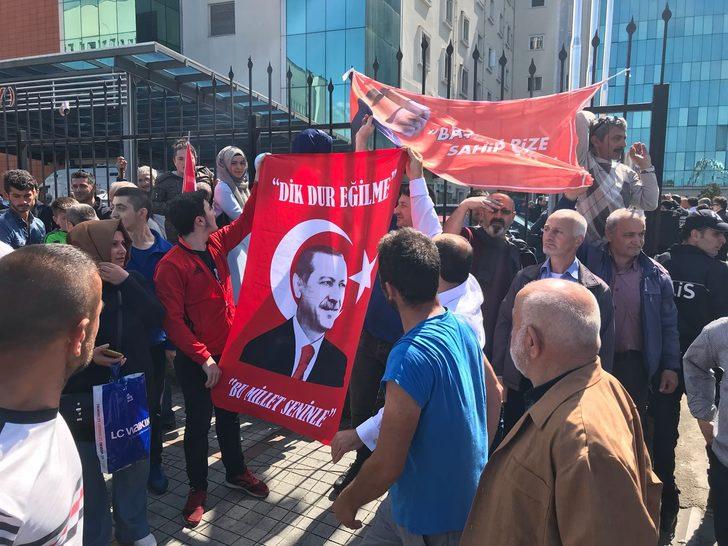 Muharrem İnce'nin Rize mitinginde kavga! Erdoğan pankartı açılınca olaylar çıktı G4