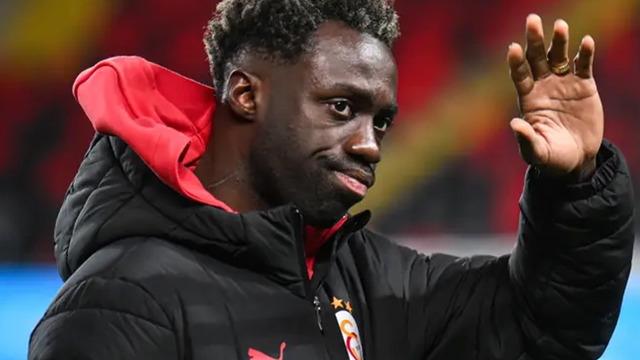 Galatasaray'da Davinson Sanchez depremi! İtalyanlar resmen istedi, işte istenen rakam