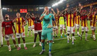 G&ouml;ztepe kalecisi Lis, Lech Poznan yolcusu
