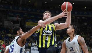 Fenerbah&ccedil;e seride 2-0 &ouml;ne ge&ccedil;ti