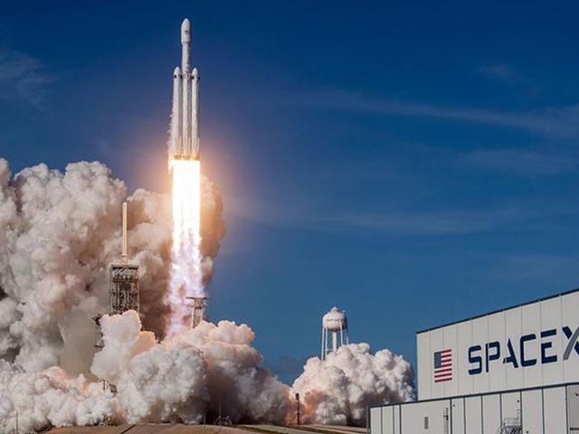 SpaceX halka a&ccedil;ılıyor! Hisse başı 135 dolar