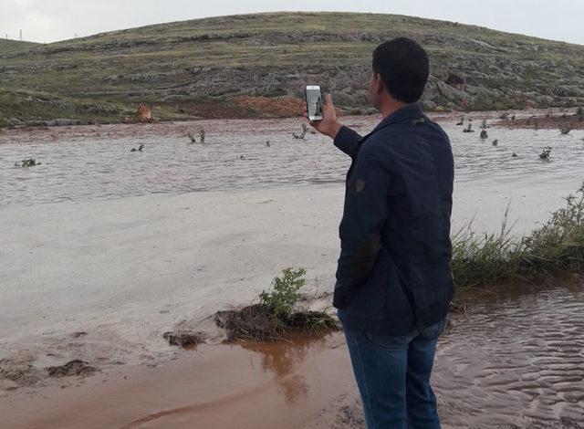 Şanlıurfa'da sağanak sele yol açtı