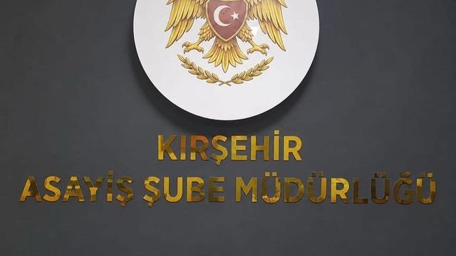 Kırşehir’de denetimlerde silah ve kesici alet ele geçirildi
