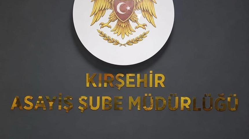 Kırşehir&rsquo;de denetimlerde silah ve kesici alet ele ge&ccedil;irildi