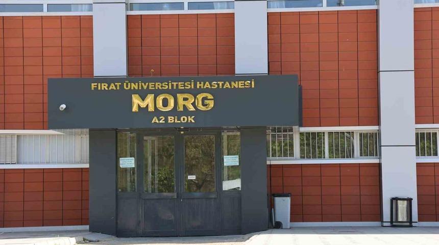&Uuml;zerine beton blok d&uuml;şen iş&ccedil;i hayatını kaybetti