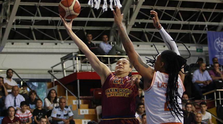 Yakın Doğu Üniversitesi Çukurova Basketbol'u yendi ve finale yükseldi!