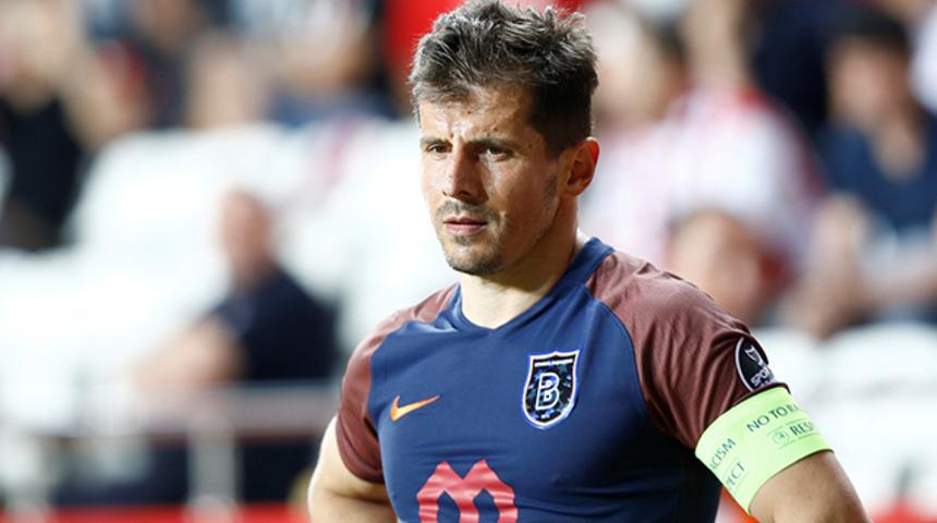 Antalyaspor taraftarı Emre Belözoğlu'nu ıslıkladı!