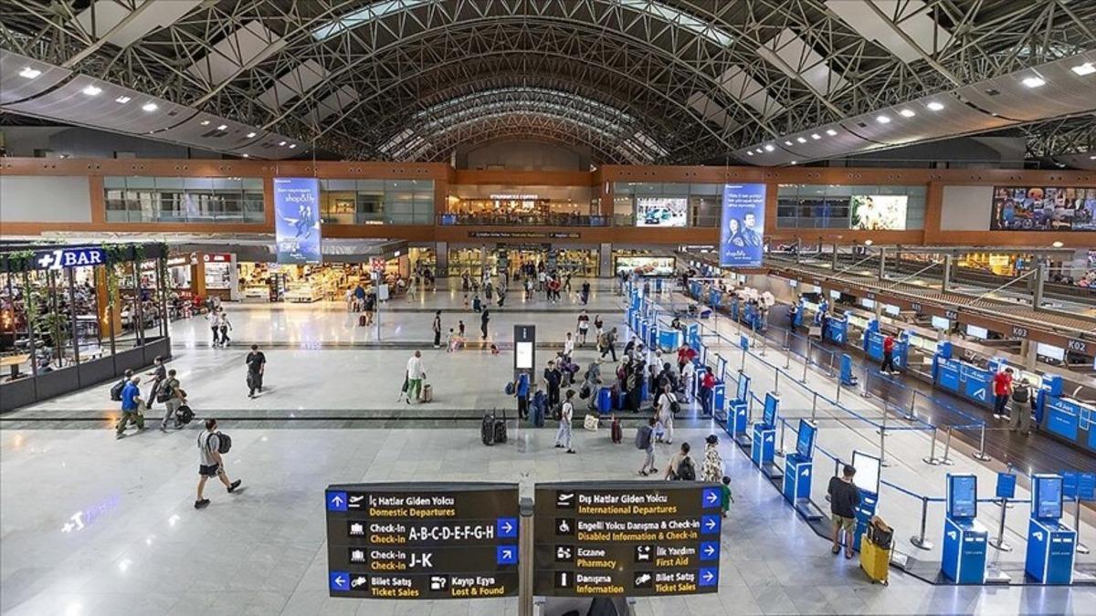 HEAŞ, Sabiha G&ouml;k&ccedil;en Havalimanı nın ilk 5 aylık verilerini a&ccedil;ıkladı: U&ccedil;uş ve yolcu trafiğinde %7 b&uuml;y&uuml;me 1