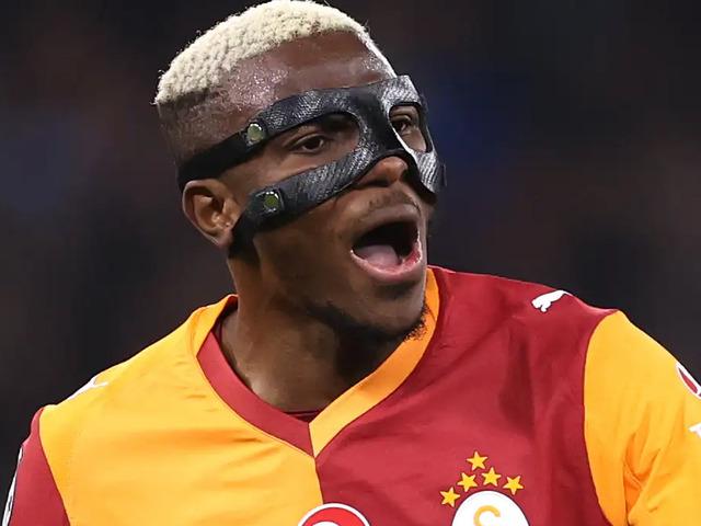 Galatasaray'da 130 milyon Euro'luk Osimhen depremi! D&uuml;nya devi gemileri yaktı