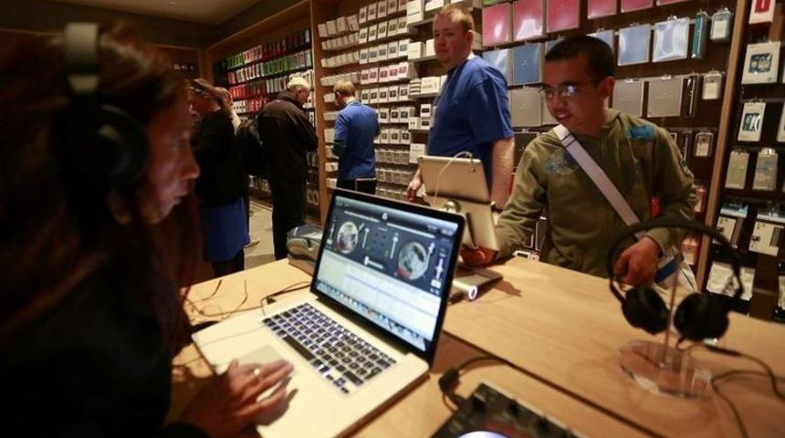 Apple ve Goldman Sachs kredi kartı çıkarıyor