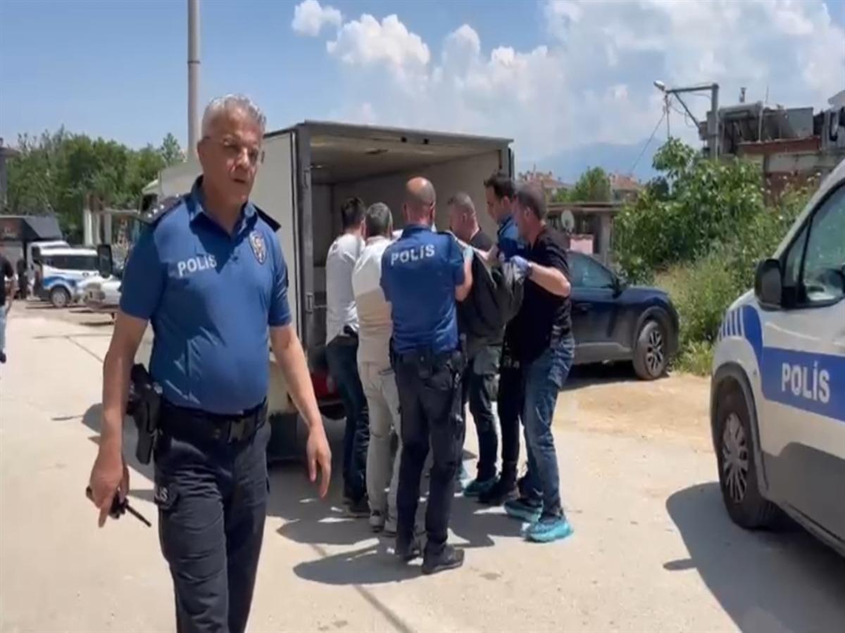 Boşanacağını söyledi! 10 yaşındaki çocuğunun yanında vahşice katledildi 4