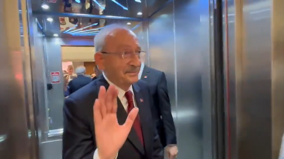 CHP'deki bilmeceye tek kelimelik yanıt verdi