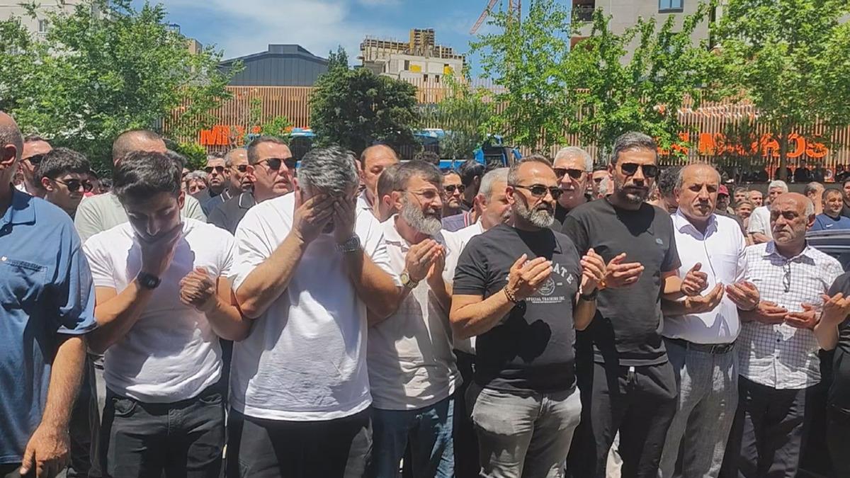 Cenazeye istenmedikleri s&ouml;yleniyordu! Dilan Polat Can Polat ın cenazesinde yere yığıldı 4