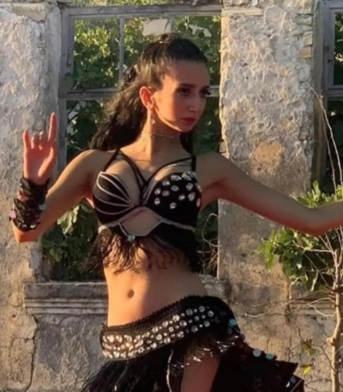 Bambi  lakaplı Bur&ccedil;in Orhon kızı Lara ile g&uuml;ndemde! Annesinin izinden gitti 2