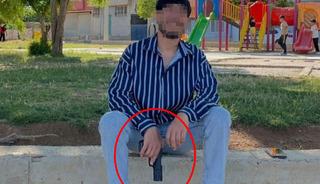 Cinayeti işlemeden &ouml;nce silahla fotoğraf paylaşmış!