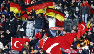 Almanya'daki gurbet&ccedil;ilere 'D&uuml;nya Kupası' eziyeti! O karara b&uuml;y&uuml;k tepki