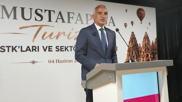 Göreme'de gece müzeciliği başladı! Bakan Ersoy: Hedefimiz yalnıza turist sayısını artırmak değil...