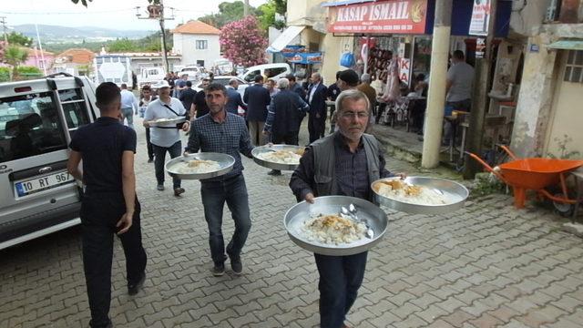 Burhaniye'de çiftçiler yağmur duası etti