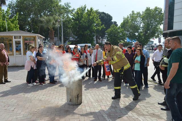 Devlet hastanesindeki yangın tatbikatı, gerçeği aratmadı