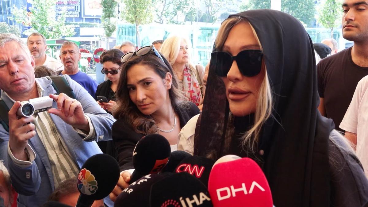 Reha Muhtar son yolculuğuna uğurlandı! Duygusal anlar: "Dünya ile bağını koparmış" 8