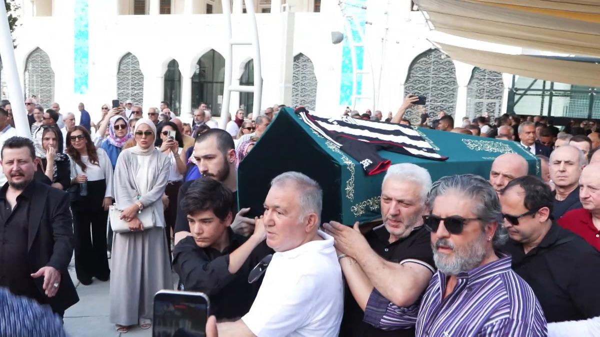 Reha Muhtar son yolculuğuna uğurlandı! Duygusal anlar: "Dünya ile bağını koparmış" 3