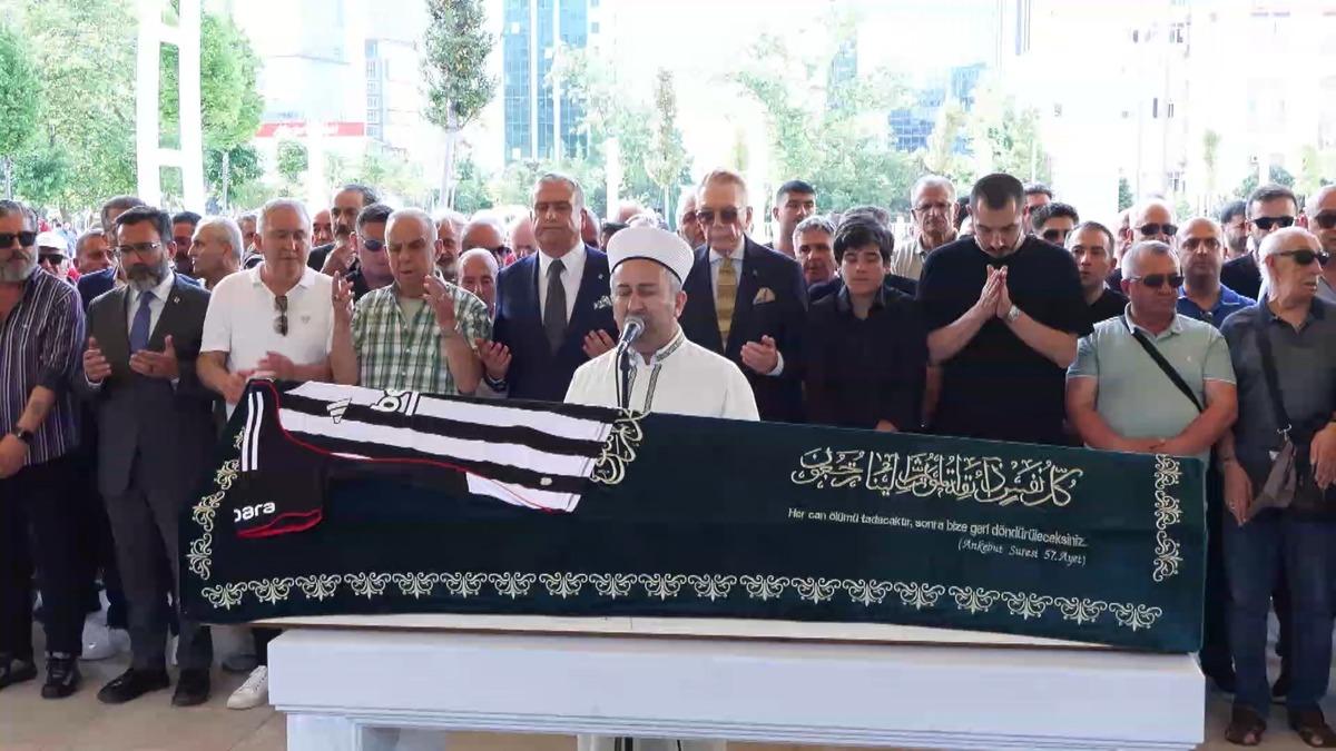 Reha Muhtar son yolculuğuna uğurlandı! Duygusal anlar: "Dünya ile bağını koparmış" 5