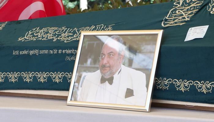 Reha Muhtar son yolculuğuna uğurlandı! Duygusal anlar: "D&uuml;nya ile bağını koparmış"