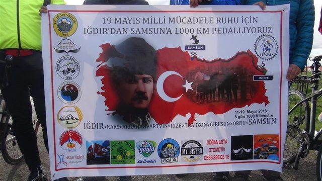 Milli mücadele ruhu için Iğdır'dan yola çıkan bisikletliler Kars'ta