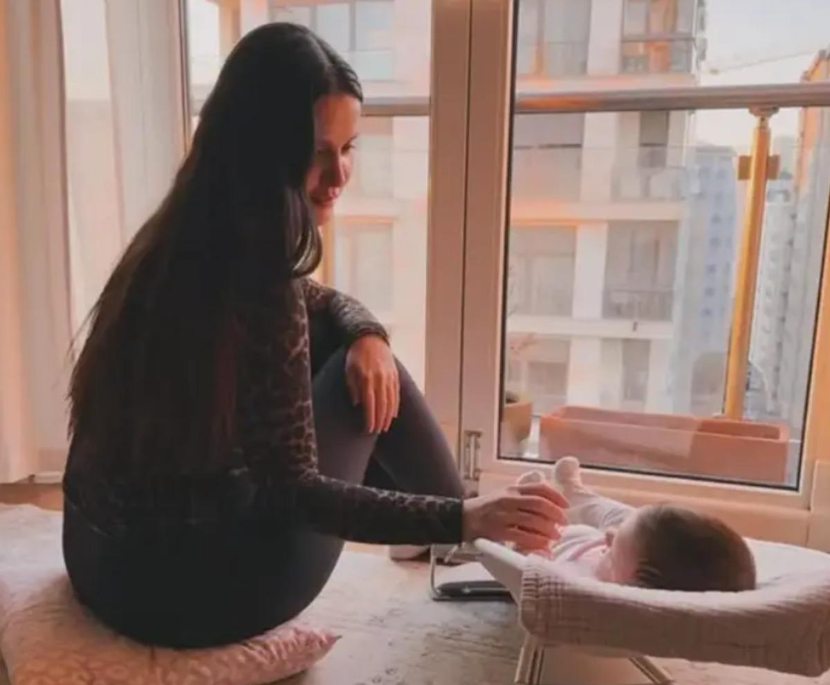 İrem Helvacıoğlu kızına kendi soyadını verdi! Sorular gelince.. 2