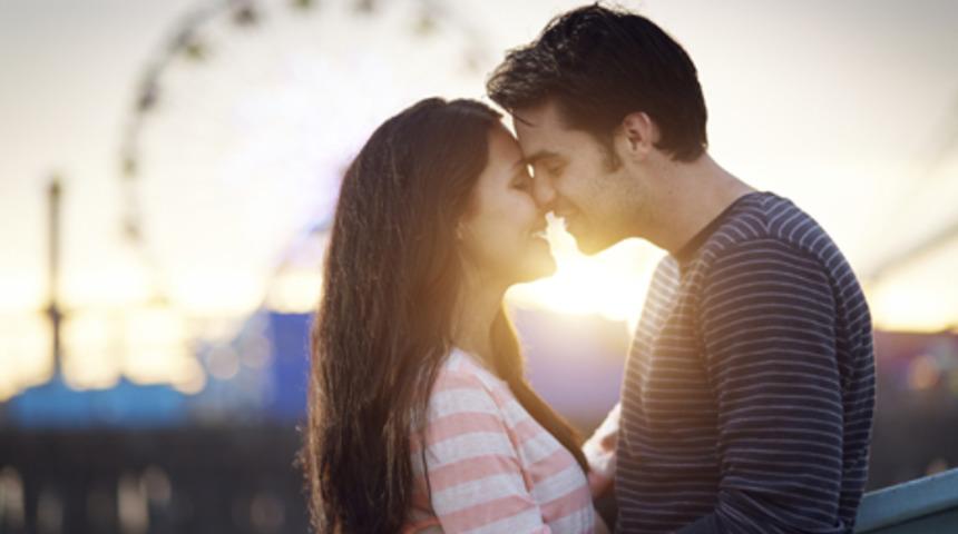 Sevgilinizle ilk tatilinizin harika ge&ccedil;mesi i&ccedil;in 10 ipucu