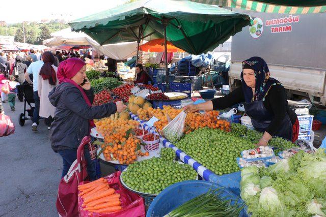 Kadın pazarcı, bağımsız milletvekili adayı oldu