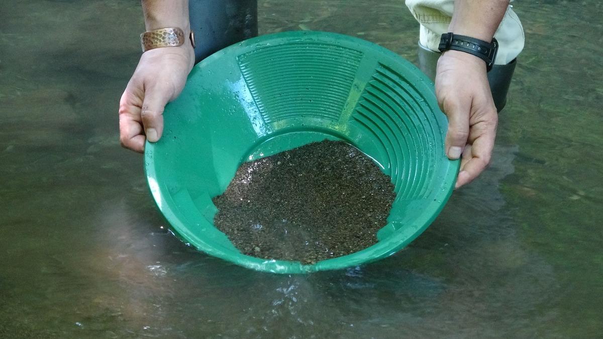 Ordu nun derelerinde altın peşindeler! Hobileri gelir kapısı oldu 5