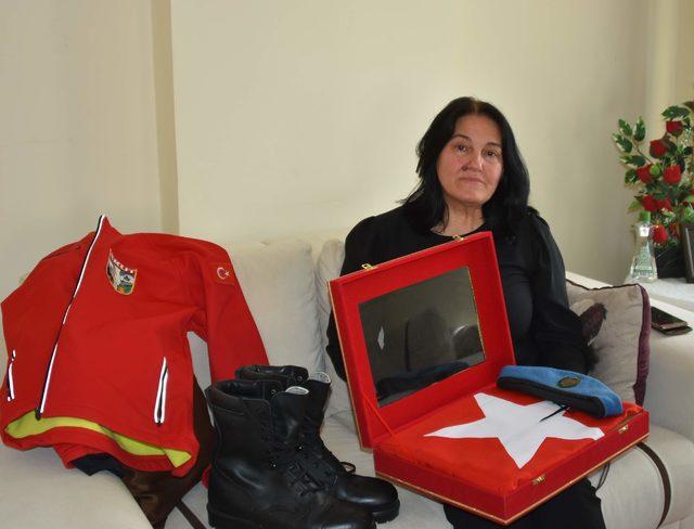  Fırat Kalkanı Harekatı  şehidi uzman &ccedil;avuşun annesi: Beresi hala Akın kokuyor 2