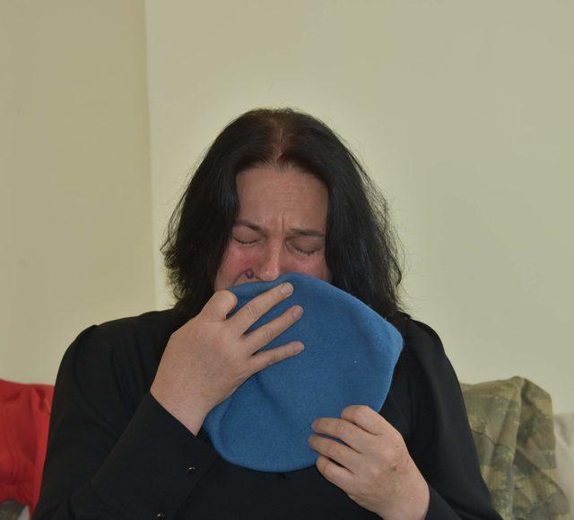  Fırat Kalkanı Harekatı  şehidi uzman &ccedil;avuşun annesi: Beresi hala Akın kokuyor 4