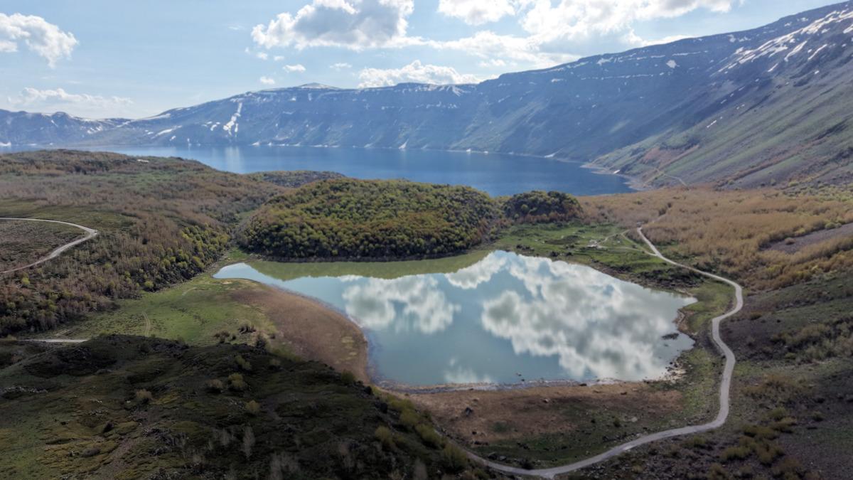 T&uuml;rkiye&rsquo;nin en b&uuml;y&uuml;k krater g&ouml;l&uuml;: G&ouml;renler unutamıyor! 2