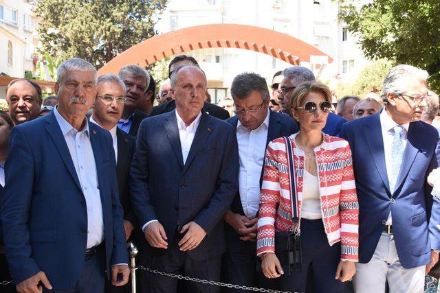 Muharrem İnce'den Anneler Günü'nde Zübeyde Hanım ziyareti