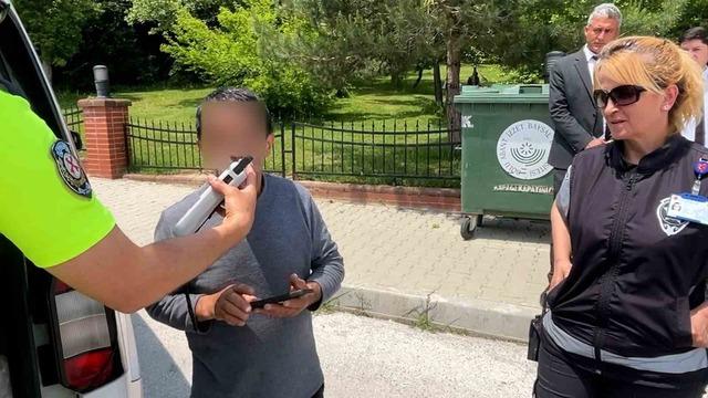 Bolu’da yokuşta geri kayan araç aynı otomobile 3 kez çarptı