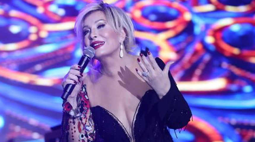 Emel Sayın vertigo y&uuml;z&uuml;nden konserlerini iptal etti! &ldquo;&Uuml;&ccedil; aylık ila&ccedil; tedavisi alacağım&rdquo;