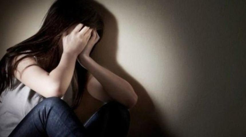 İnternet kafede yaşlı adamdan küçük kıza iğrenç istismar